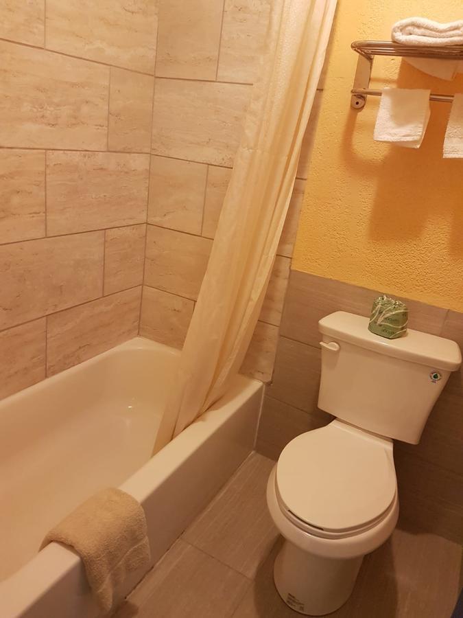 Executive Inn ビクトリア エクステリア 写真