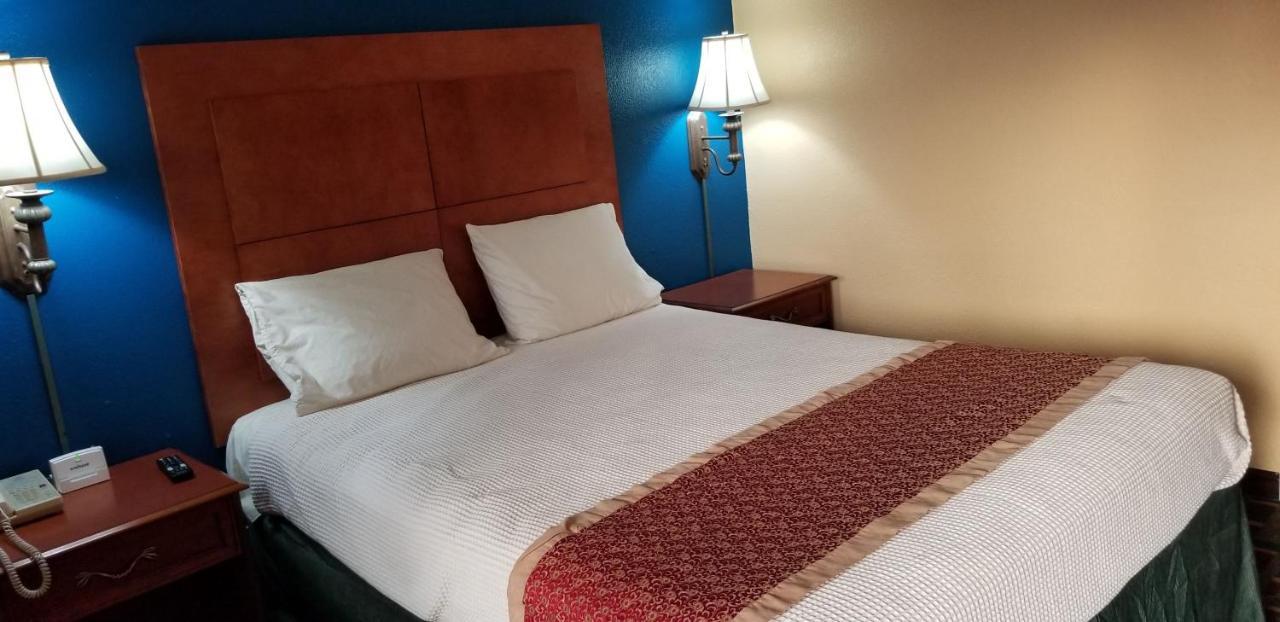 Executive Inn ビクトリア エクステリア 写真